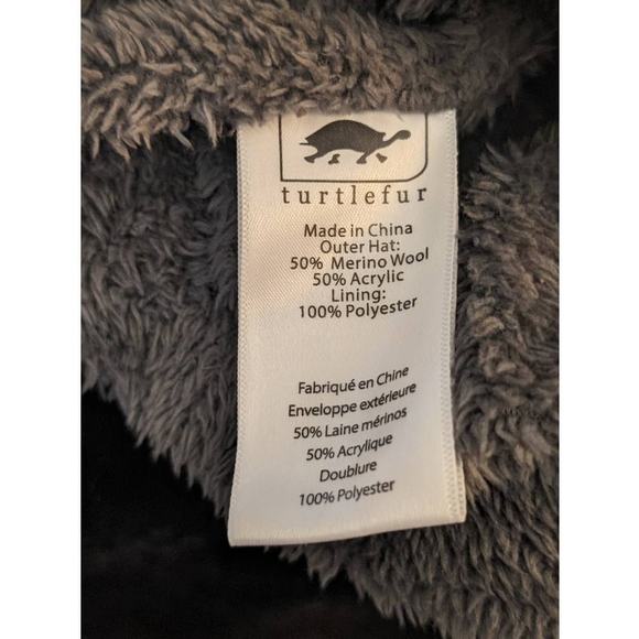 Turtle Fur Gray Fifi Cable Knit Merino Wool Plush Fleece Lined Faux Pom Beanie - Picture 3 of 5